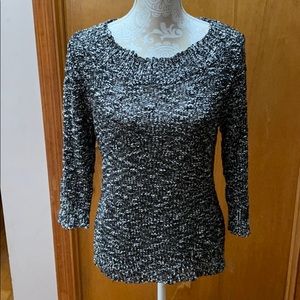NWOT New York & Company sweater. Size M